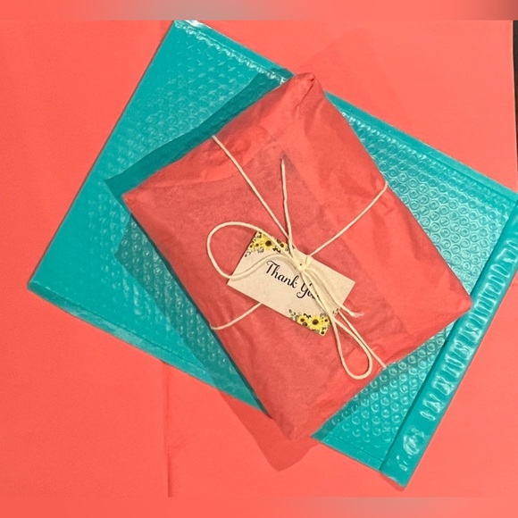 The Blue Salmon Poshkit! Gift Wrap & Mailing Starter Kit (15) - Picture 1 of 7